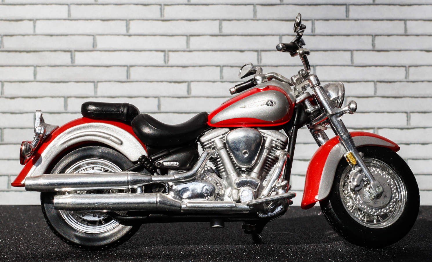 Maisto Yamaha XV1600 Road Star